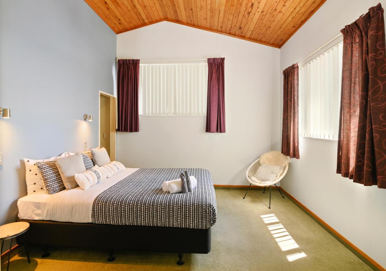 Red Door Holiday House Rotorua Ngoại thất bức ảnh