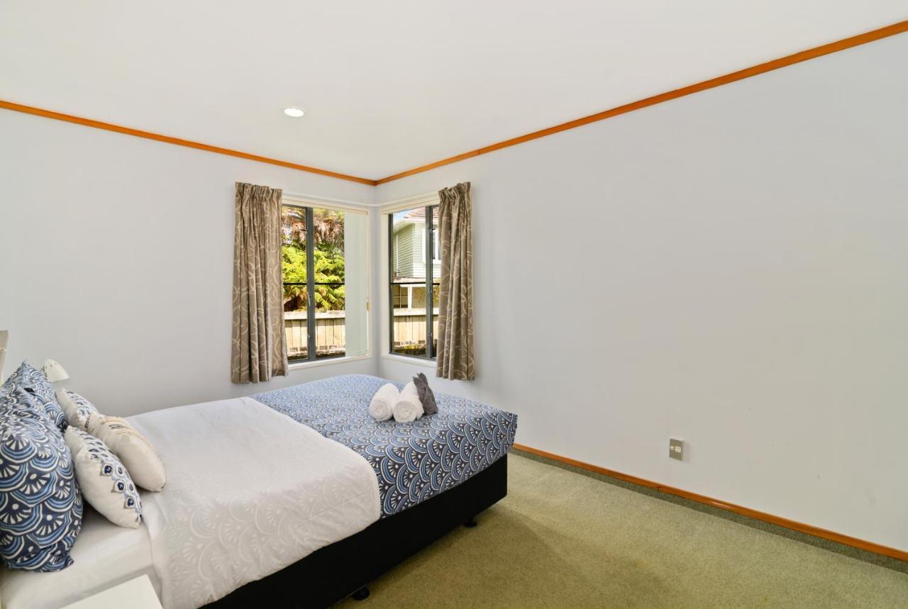 Red Door Holiday House Rotorua Ngoại thất bức ảnh