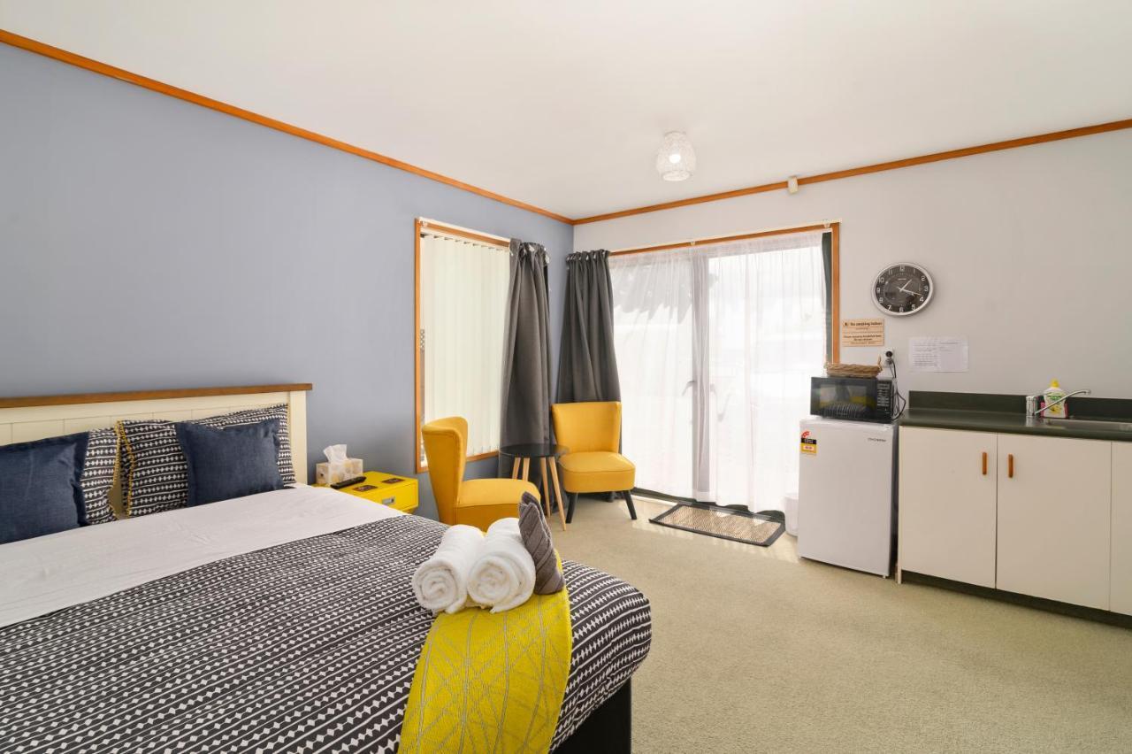 Red Door Holiday House Rotorua Ngoại thất bức ảnh
